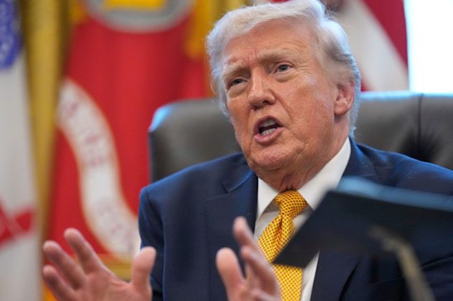 ඉරානයේ කාග් දූපත අත්පත් කරගැනීමට හැකි බව ට්‍රම්ප් කියයි.