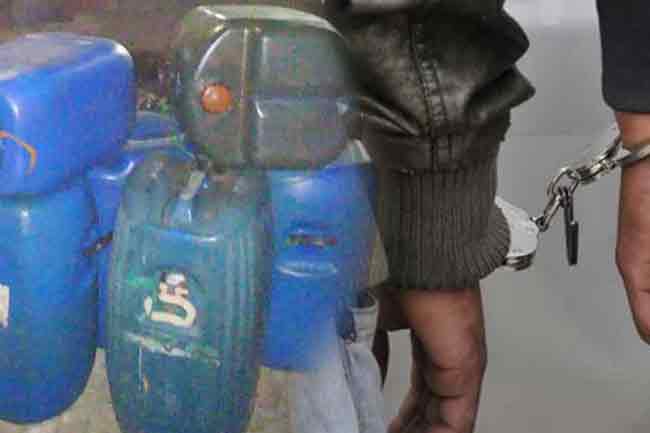 ඩීසල් ලීටර් 826ක් සමග සැකකරුවන් දෙදෙනෙකු අත්අඩංගුවට.