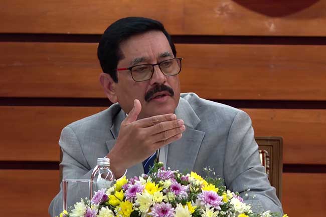 හැකරුන් ගැන මහබැංකු අධිපති පළමුවරට කටඅර.