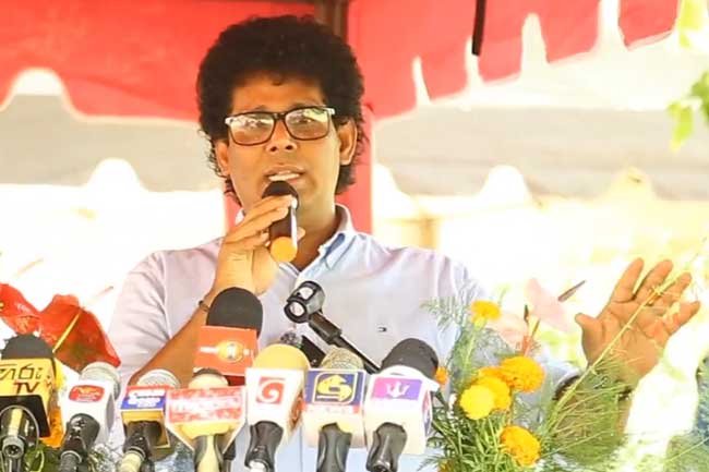 රාජ්‍ය සේවකයන්ට ගෙවීමේ ක්‍රමයට සහල් කිලෝ 20ක් දෙනවා – ඇමති වසන්ත .