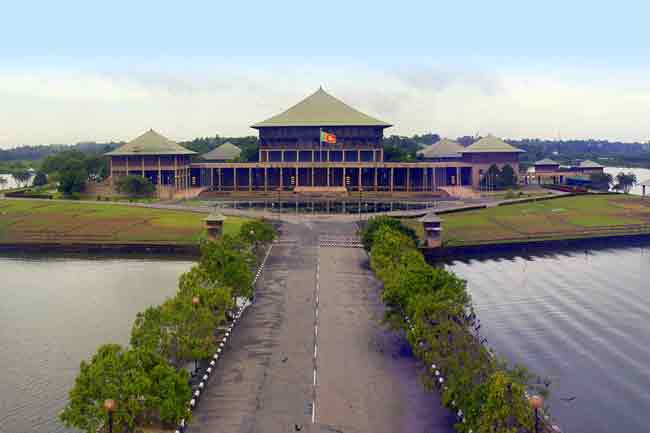 විපක්ෂය හදිසි කල්තැබීමේ විවාදයක් ඉල්ලයි.
