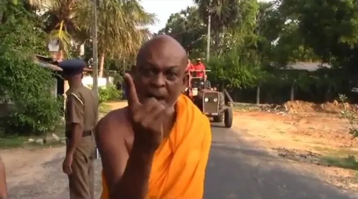 අම්පිටියේ සුමනරතන හිමි අත්අඩංගුවට.